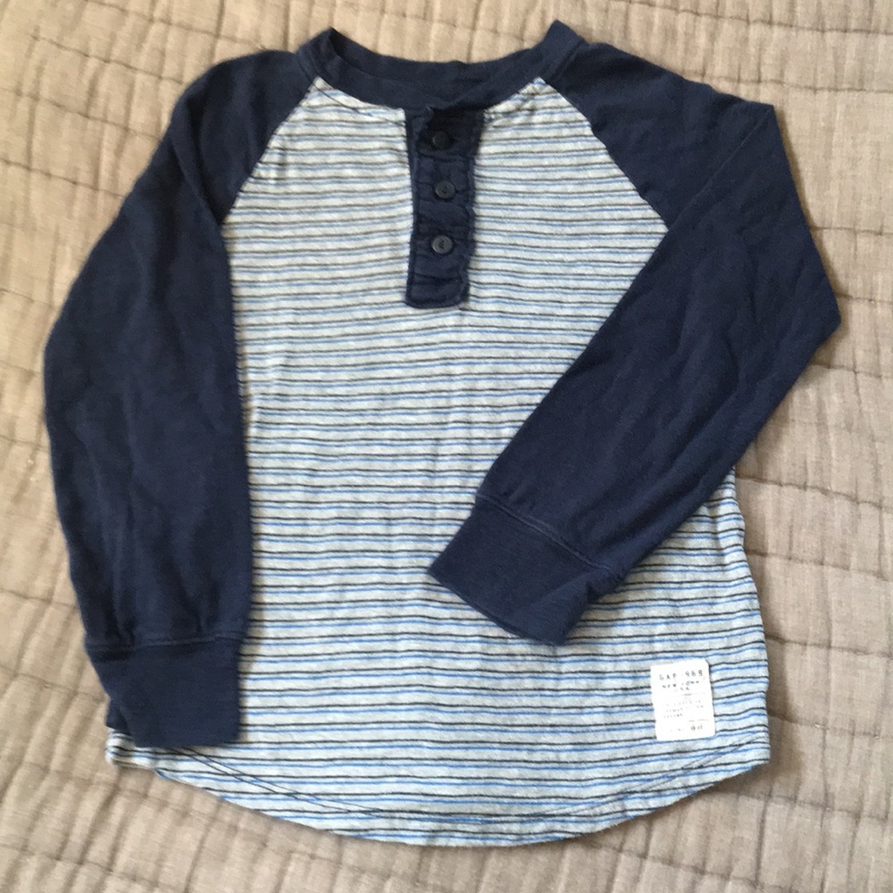 Gap long sleeve shirt.